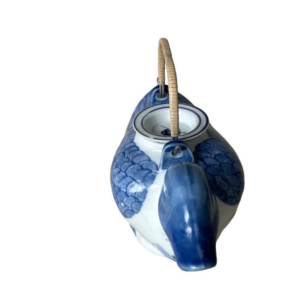Chinese VTG Teapot Hand Painted Blue White Duck Wrapped Handle With Lid - Picture 5 of 12